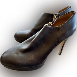 Vince Camuto Elvin platform booties SIZE 9